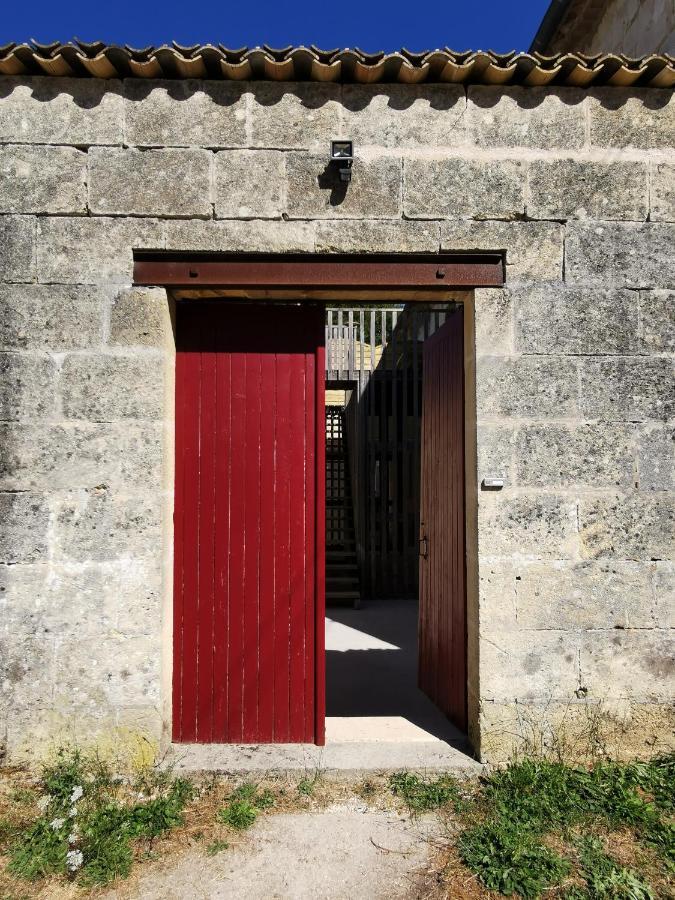 Gite De Charme Au Coeur De L'Entre-Deux-Mers Haux  Buitenkant foto